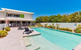 Mackay Oceanside Central Hotel Official